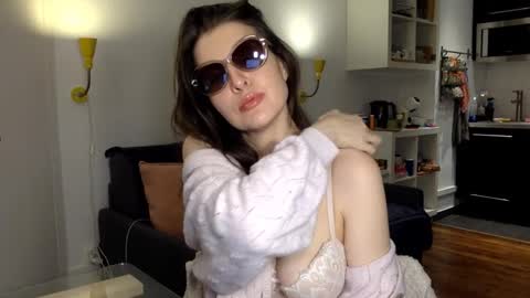 Angela online show from February 13, 7:50 pm