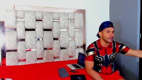 Snapshot of angelandchris chatting on September 11, 12:28 pm Angel And Cris online show from September 11, 12:28 pm