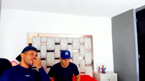 Snapshot of angelandchris chatting on September 15, 12:28 pm Angel And Cris online show from September 15, 12:28 pm