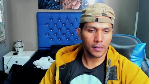 Snapshot of angelandchris chatting on September 23, 12:32 pm Angel And Cris online show from September 23, 12:32 pm