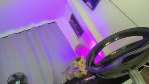 Angela online show from February 7, 9:18 pm