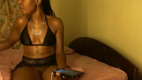 angelasplash online show from May 14, 4:32 am