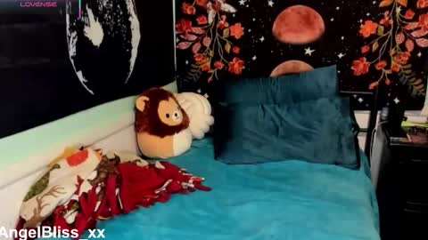 Angel online show from November 30, 6:37 pm