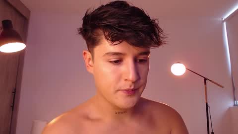 Angel online show from December 20, 9:44 pm