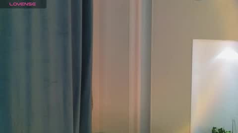 angelcryforme online show from October 7, 8:10 am