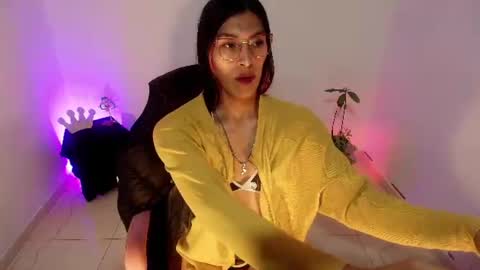 angele online show from July 20, 6:10 pm