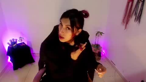 angele online show from June 18, 6:24 pm