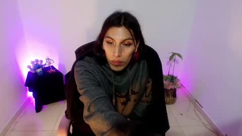 angele online show from June 8, 7:37 pm