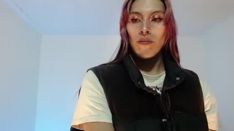 Snapshot of angele_johnson chatting on October 19, 8:24 pm angele online show from October 19, 8:24 pm