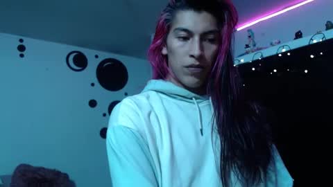 Snapshot of angele_johnson chatting on February 17, 11:43 pm angele online show from February 17, 11:43 pm