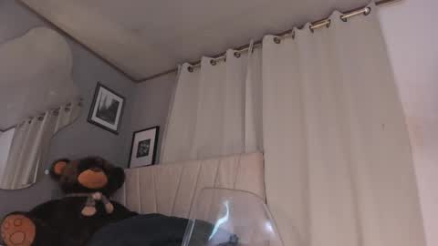 Carolina online show from February 26, 1:09 am