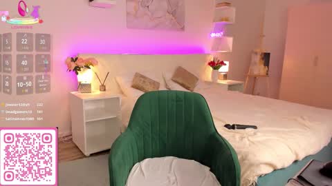 Emma online show from September 15, 2:35 am