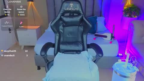 A N G E L I C A online show from March 11, 7:39 pm