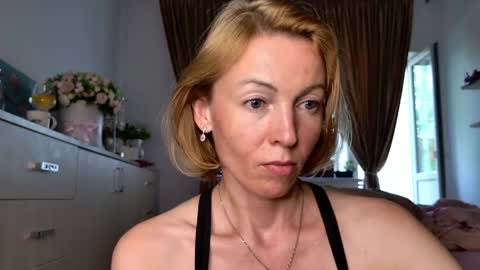 angelicfenix online show from May 17, 1:31 pm