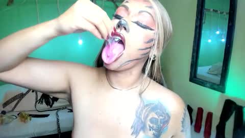 Angelina  online show from October 13, 4:20 pm