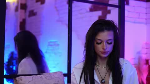 Snapshot of angelinagia chatting on February 13, 2:34 am  Angelina  online show from February 13, 2:34 am
