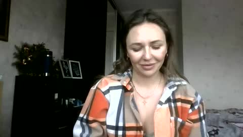 angelinalove28 online show from January 18, 1:09 pm