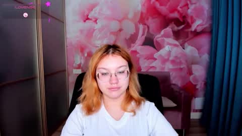 AngelinaLow online show from January 11, 6:30 am