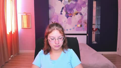 AngelinaLow online show from September 22, 11:25 am