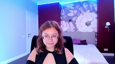 AngelinaLow online show from September 10, 11:22 am