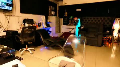 Angel online show from September 21, 5:00 am