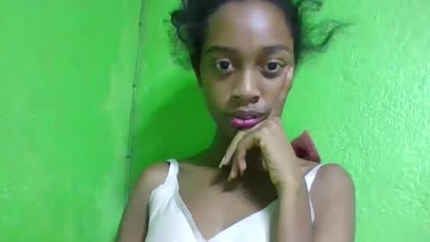 angeline221173 online show from April 28, 2:09 am