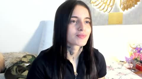 Snapshot of angeline__smith chatting on October 4, 3:37 am Angeline Smith  online show from October 4, 3:37 am