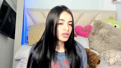 Snapshot of angeline__smith chatting on February 28, 10:09 am Angeline Smith  online show from February 28, 10:09 am
