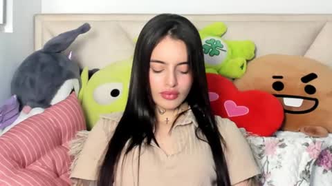 Snapshot of angeline__smith chatting on October 1, 8:24 am Angeline Smith  online show from October 1, 8:24 am