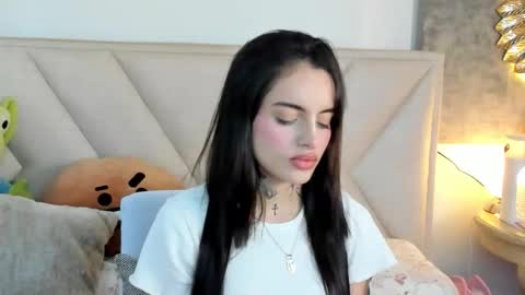 Angeline Smith  online show from January 8, 10:59 pm