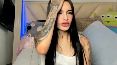 Snapshot of angeline__smith chatting on March 7, 10:56 am Angeline Smith  online show from March 7, 10:56 am
