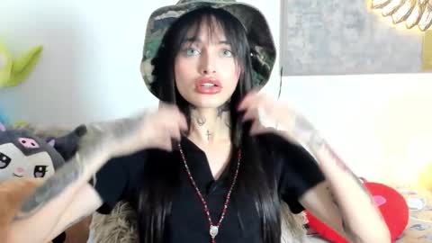 Snapshot of angeline__smith chatting on October 19, 7:02 am Angeline Smith  online show from October 19, 7:02 am