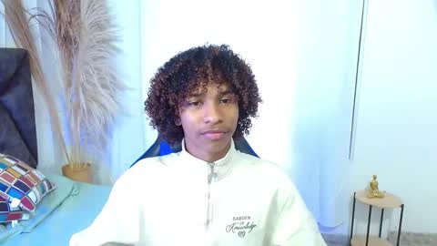 Angel online show from December 20, 9:44 pm