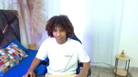 Angel online show from November 5, 9:39 pm