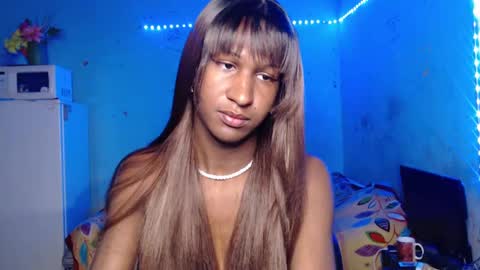 Snapshot of angell_dustt chatting on October 10, 8:42 am Danielle online show from October 10, 8:42 am