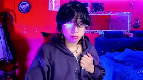 Snapshot of angellonfire chatting on January 13, 3:23 am Angel  online show from January 13, 3:23 am