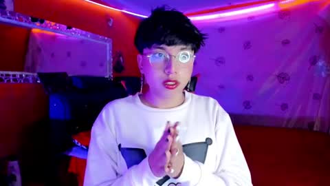 Snapshot of angellonfire chatting on September 16, 1:51 am Angel  online show from September 16, 1:51 am