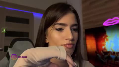 Snapshot of angelmi171 chatting on September 29, 5:45 pm angelmi171 online show from September 29, 5:45 pm