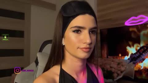 Snapshot of angelmi171 chatting on October 11, 8:45 pm angelmi171 online show from October 11, 8:45 pm