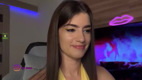 Snapshot of angelmi171 chatting on September 17, 7:39 pm angelmi171 online show from September 17, 7:39 pm