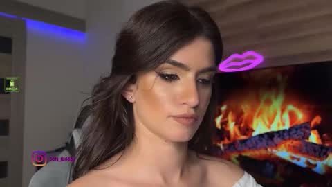 Snapshot of angelmi171 chatting on September 14, 8:32 pm angelmi171 online show from September 14, 8:32 pm