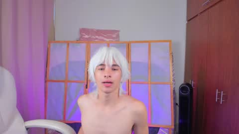 Snapshot of angelo_duarte chatting on February 3, 6:39 pm Angel online show from February 3, 6:39 pm