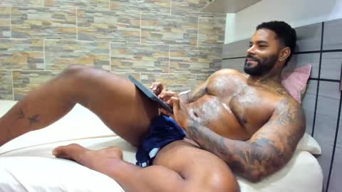 angelo_evans33 online show from February 27, 1:42 am