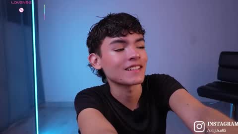 Angelo I work from home this is my room  online show from March 15, 1:10 am