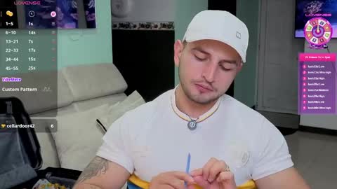 Angelo Ferro online show from June 2, 4:47 am