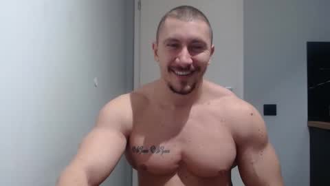 Snapshot of angelofit chatting on February 27, 10:01 am ------- SEX SHOW WITH GUYS AND GIRLS MUSCLE SHOW online show from February 27, 10:01 am