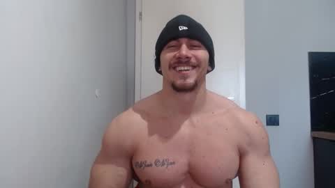 Snapshot of angelofit chatting on February 6, 10:14 am ------- SEX SHOW WITH GUYS AND GIRLS MUSCLE SHOW online show from February 6, 10:14 am