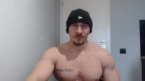 Snapshot of angelofit chatting on February 4, 8:24 am ------- SEX SHOW WITH GUYS AND GIRLS MUSCLE SHOW online show from February 4, 8:24 am