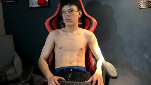 angelo online show from May 29, 9:02 pm