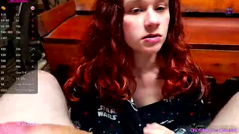 Snapshot of angels_fuck chatting on October 3, 3:48 am Chau Mist    online show from October 3, 3:48 am